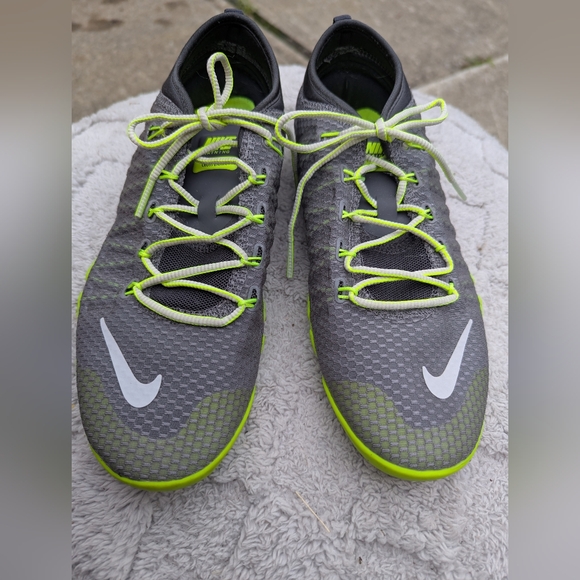 Women's Nike Training Free 1.0 Cross Bionic Sneakers Size 8 - Picture 1 of 4